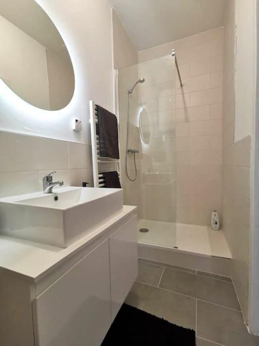Appartamento L'elegant Duplex - Clim I Wifi I Proche Du Centre-ville Miramas